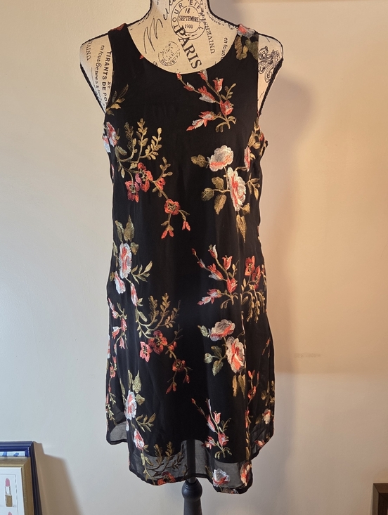 Kut from the Kloth Dresses & Skirts - Kut from the Kloth Black Sleeveless Dress Stitched Floral Lined NWT Size 2
